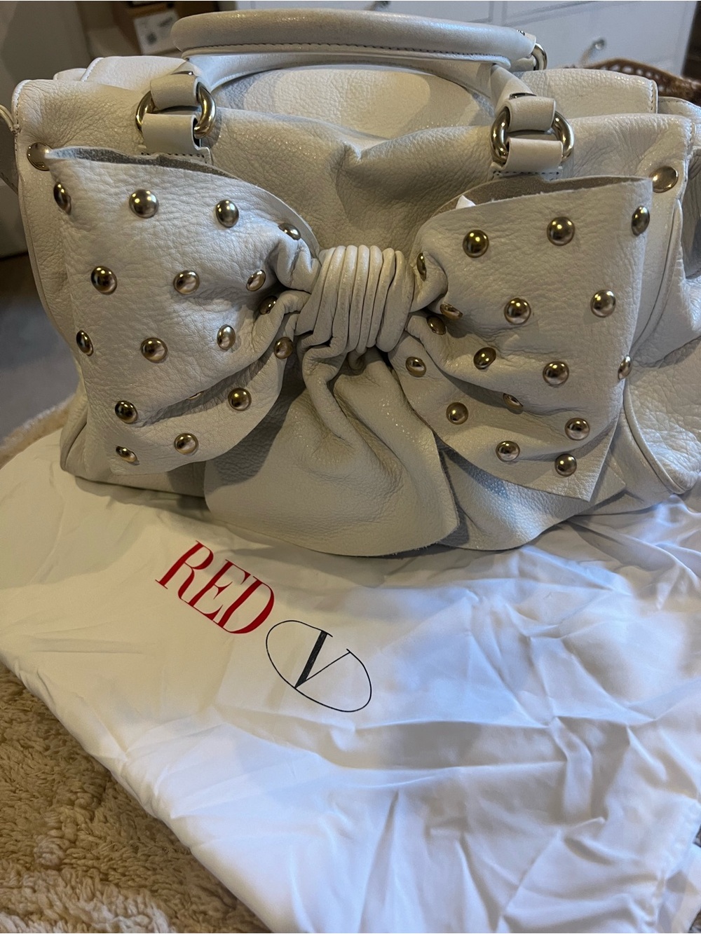 RED Valentino White Leather Bow-Front Shoulder Bag with Silver Studs - Picture 2 of 5
